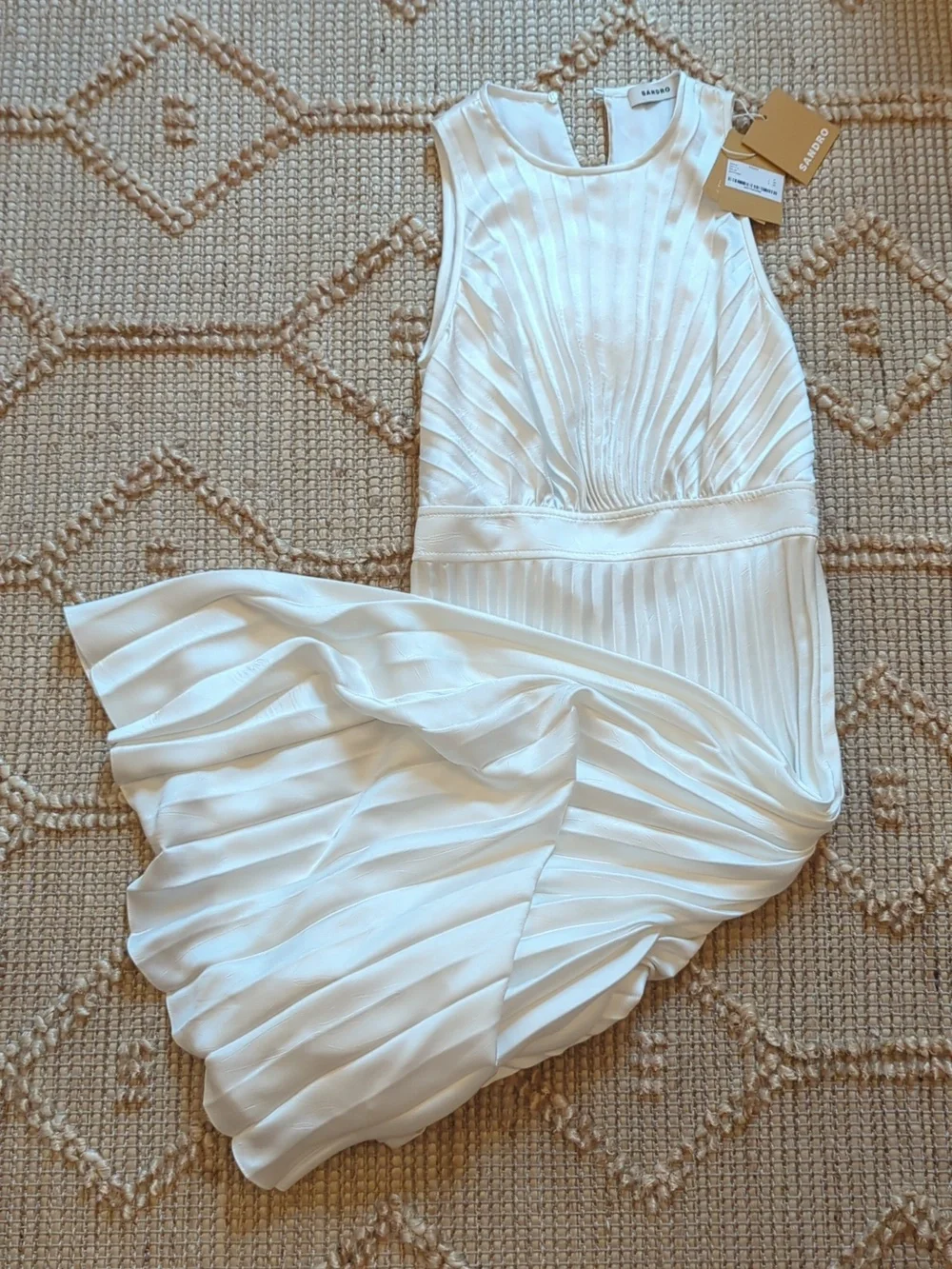 NWT Sandro Jolie Pleated Midi Dress White Sleeveless Cutout Back Size Small (36) - Picture 3 of 8